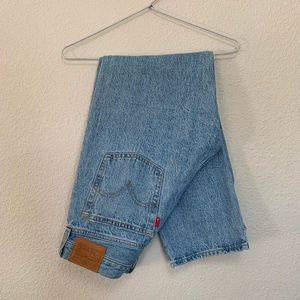 Wedgie straight high rise Levi jeans size 28